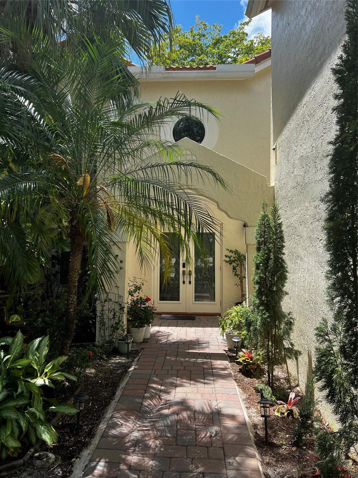 1550 Seabay Road Weston, FL 33326 - Photo 2 of 22 ENTRANCE