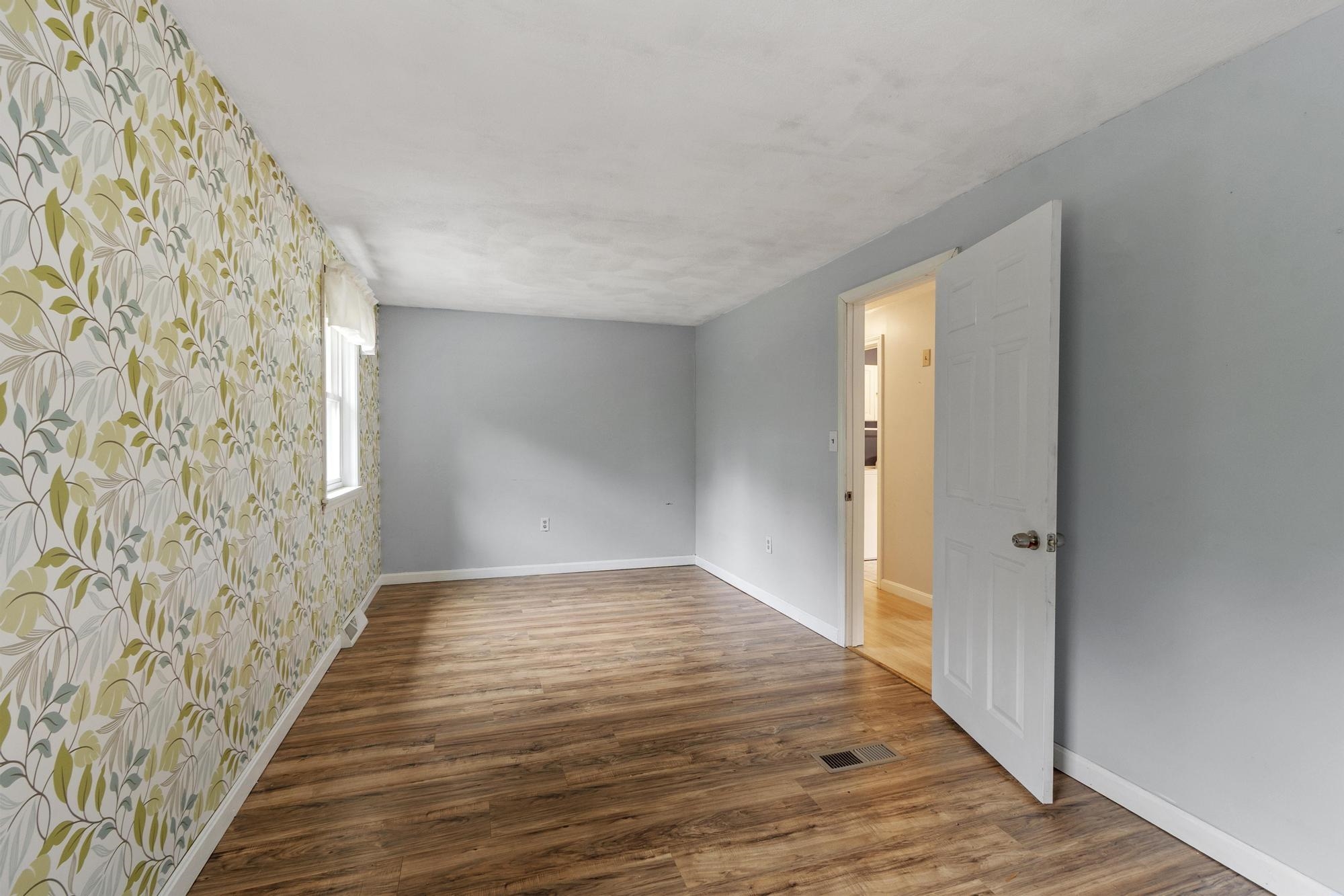 113 Newton Road Plaistow, NH 03865 - Photo 22 of 60