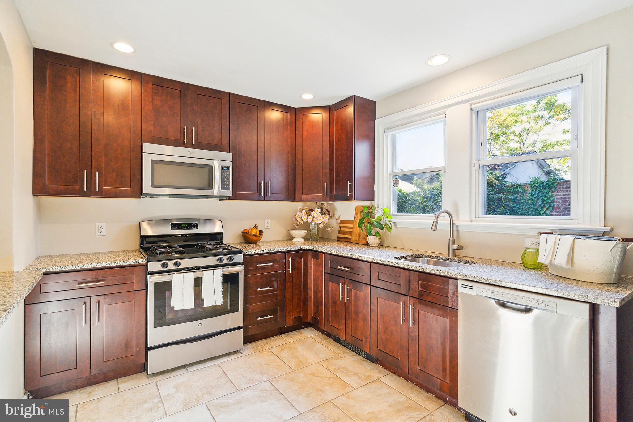 5702 Overbrook Avenue Philadelphia, PA 19131 - Photo 13 of 33