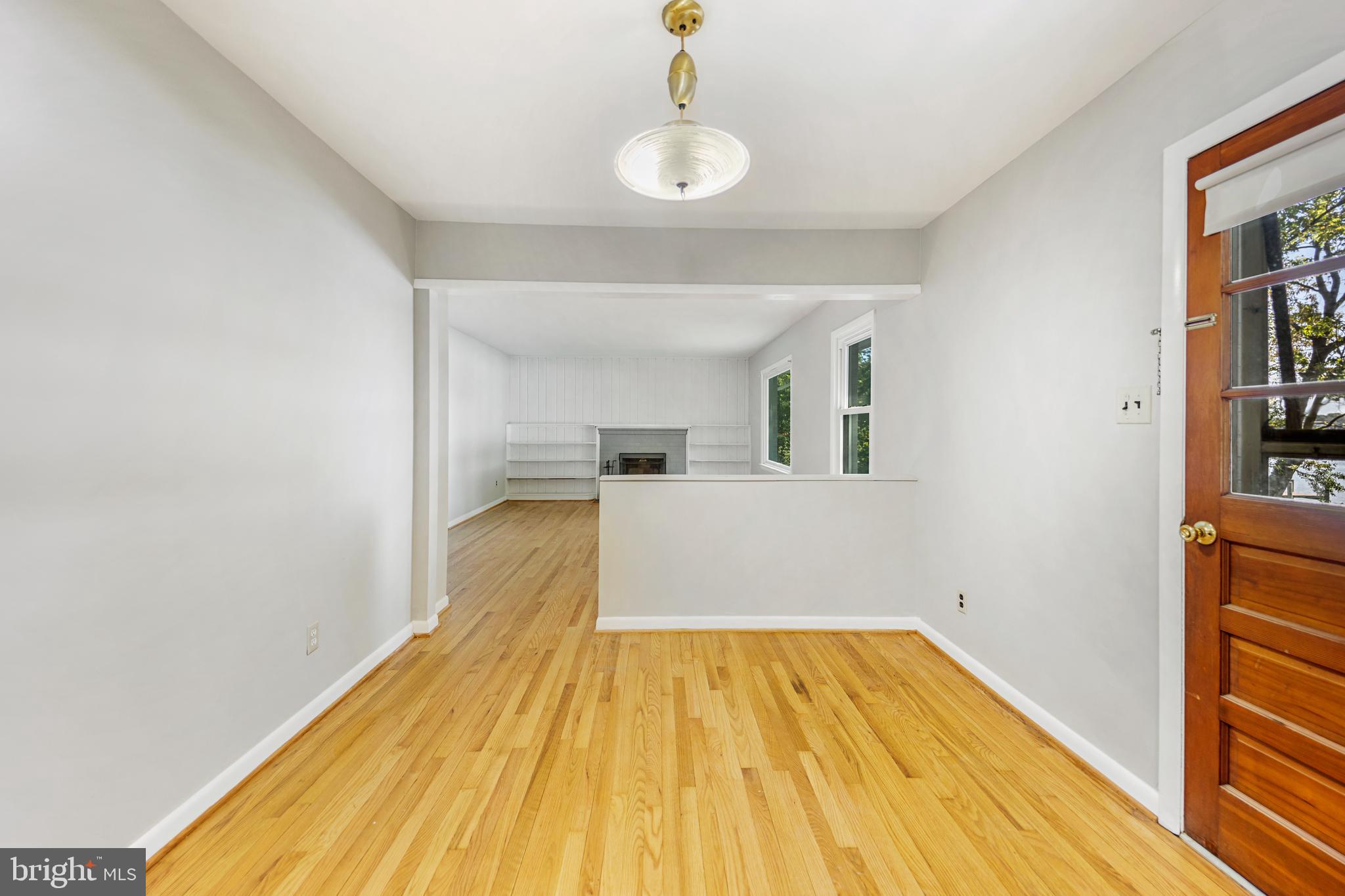 24564 Half Pone Point Road Hollywood, MD 20636 - Photo 3 of 27 Entryway, looking towards Living Room