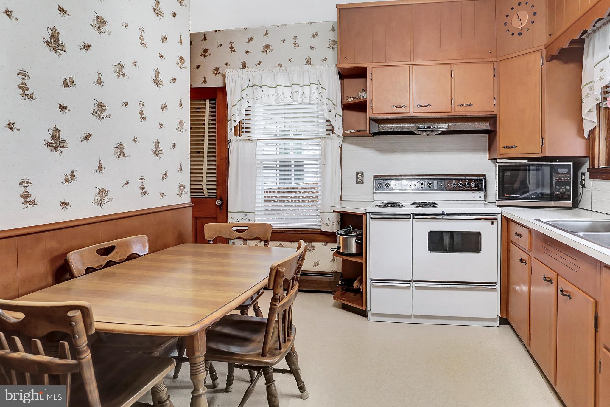 1406 Sandhill Road Lebanon, PA 17046 - Photo 7 of 31 Kitchen - view 4