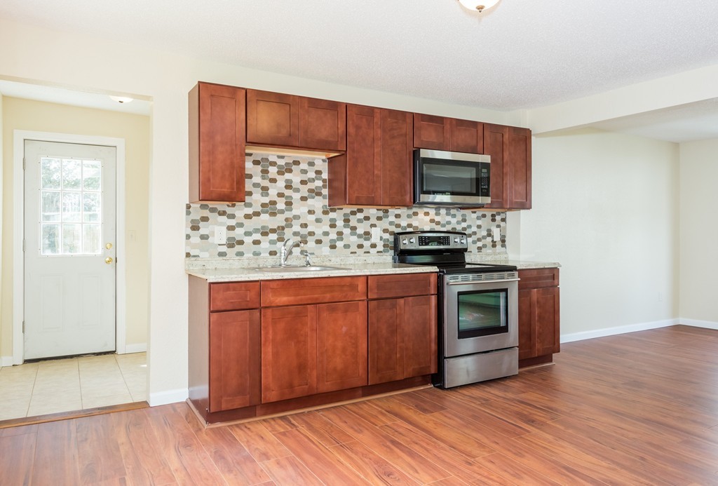 74 Gresham Street Springfield, MA 01119 - Photo 14 of 25