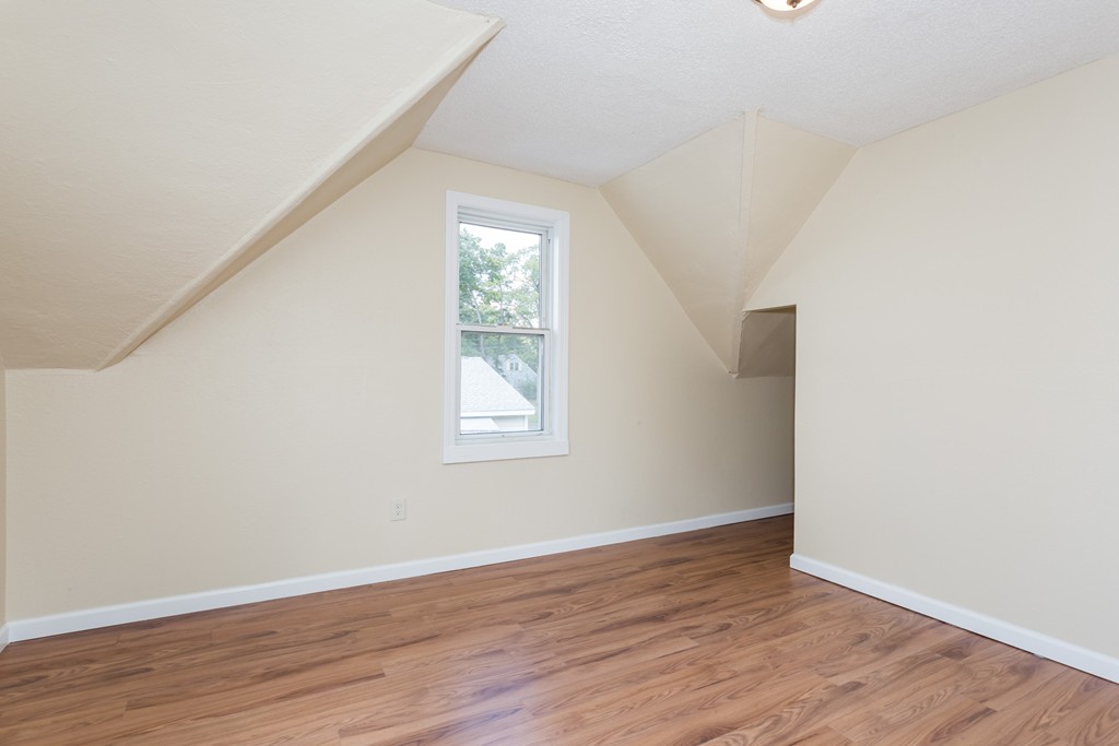74 Gresham Street Springfield, MA 01119 - Photo 23 of 25