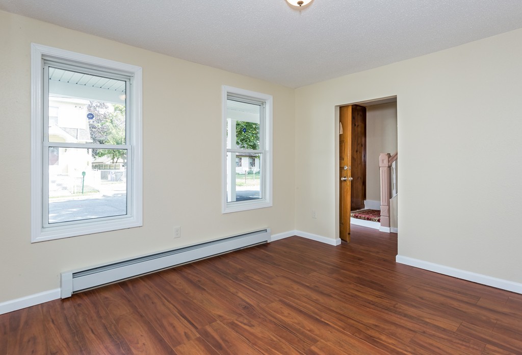 74 Gresham Street Springfield, MA 01119 - Photo 7 of 25