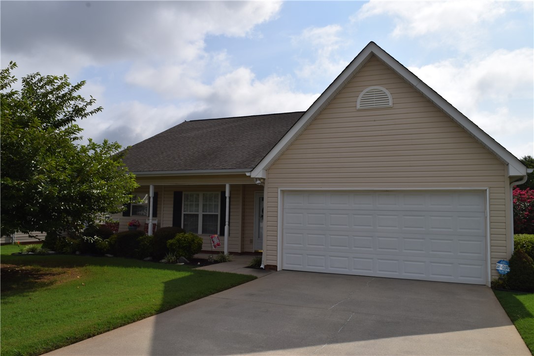 147 Elliott Circle Anderson, SC 29621 - Photo 1 of 17
