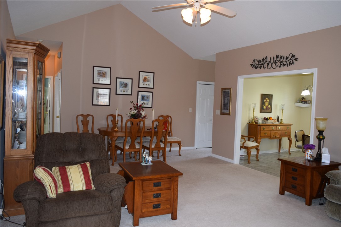 147 Elliott Circle Anderson, SC 29621 - Photo 11 of 17 Living and dining