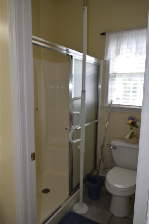 147 Elliott Circle Anderson, SC 29621 - Photo 13 of 17 Master bath