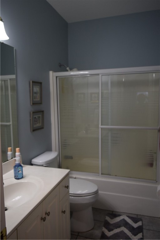 147 Elliott Circle Anderson, SC 29621 - Photo 16 of 17 Hall bath