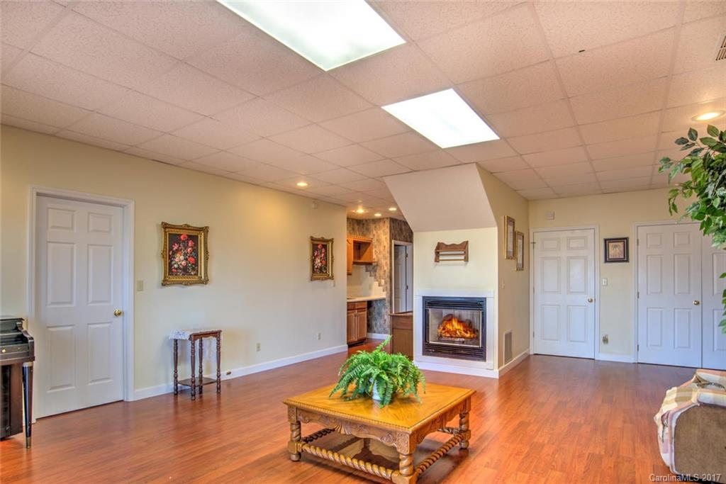 32 Foothills Road Asheville, NC 28804 - Photo 15 of 24 Gallery Image 15