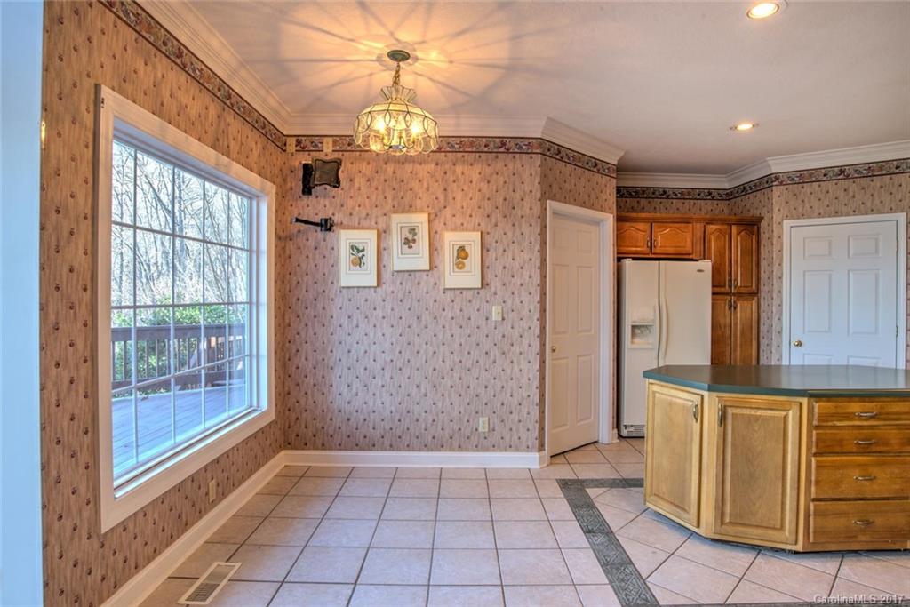32 Foothills Road Asheville, NC 28804 - Photo 6 of 24 Gallery Image 6