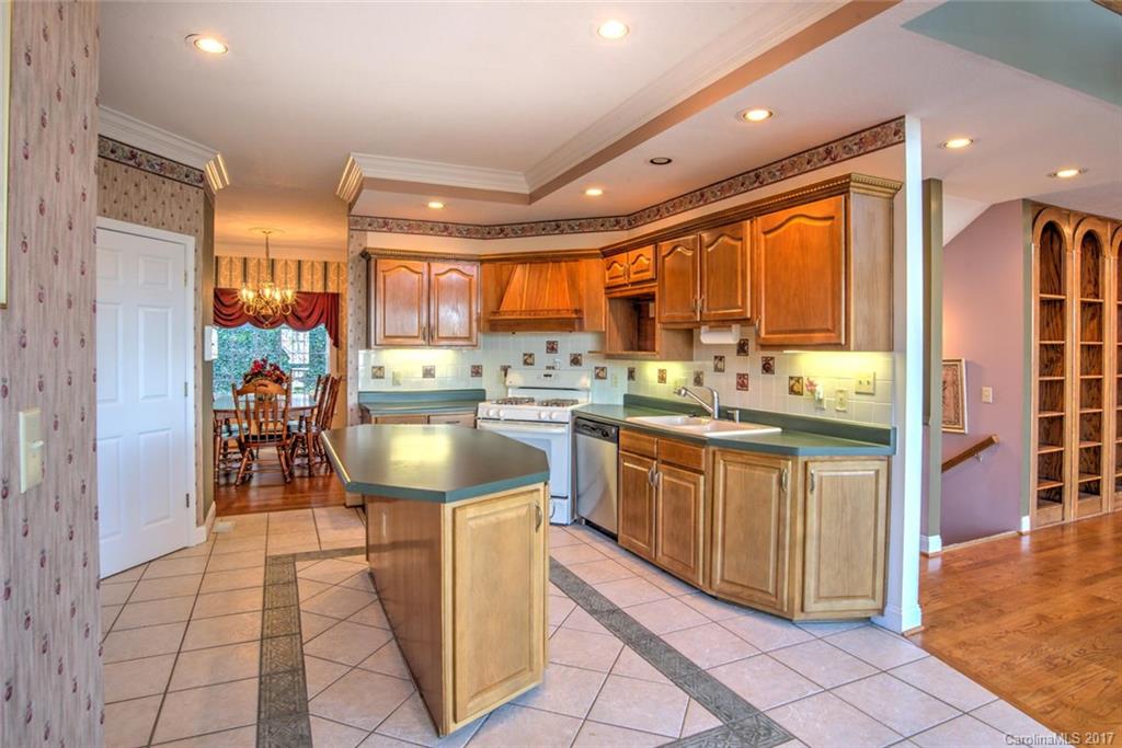 32 Foothills Road Asheville, NC 28804 - Photo 7 of 24 Gallery Image 7