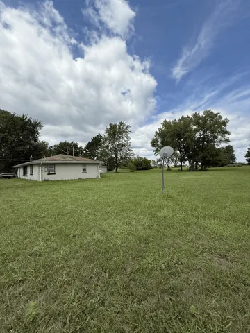 $129,900 | 12877 East 2110th Road South, Pembroke Township, IL 60958