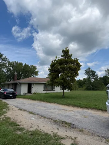 $129,900 | 12877 East 2110th Road South, Pembroke Township, IL 60958