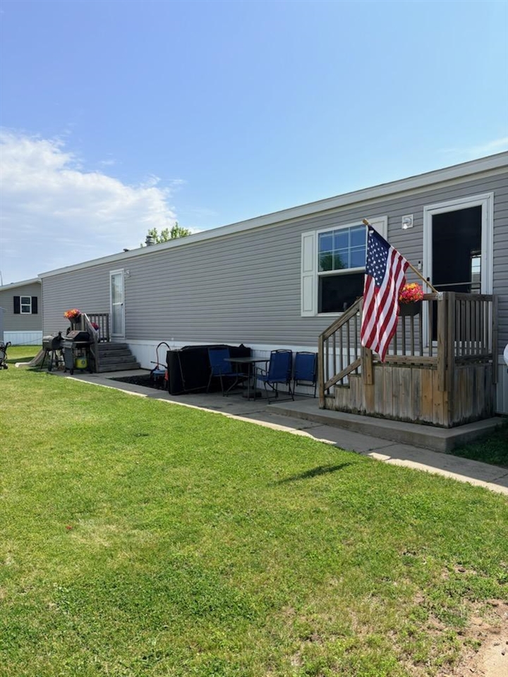 360 East Tuttle Road, Unit 217 Ionia, MI 48846 - Photo 2 of 25
