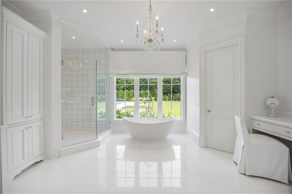 1640 Kenai Road Marietta, GA 30064 - Photo 21 of 43 a bathroom with a sink and mirror