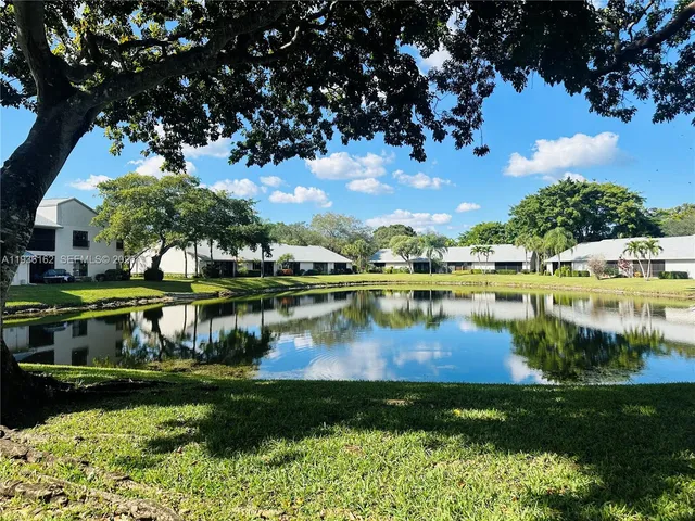 $2,700 | 3815 Northwest 35th Street, Unit 1540, Pompano Beach, FL 33066