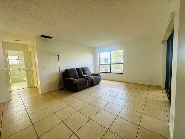 $2,700 | 3815 Northwest 35th Street, Unit 1540, Pompano Beach, FL 33066