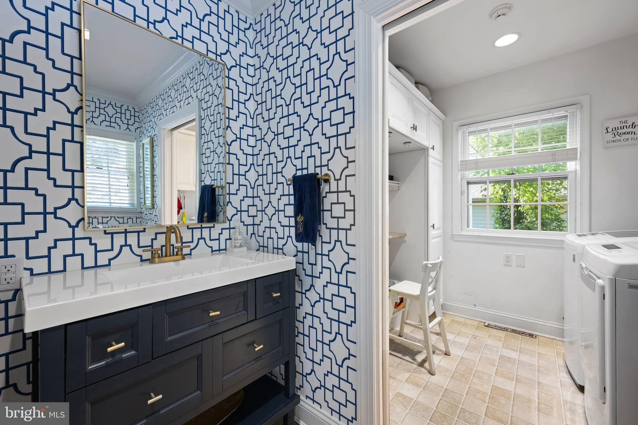 409 Rolling Road Salisbury, MD 21801 - Photo 29 of 51 1/2 BATH & LAUNDRY
with
