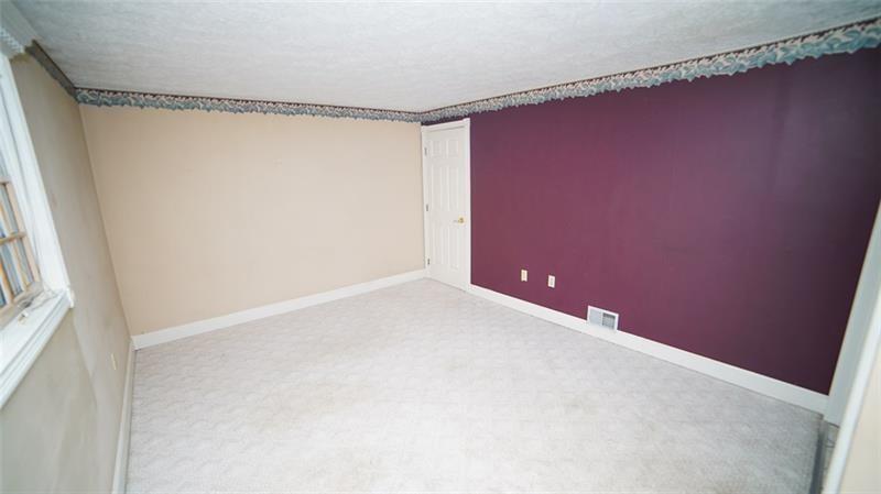 140 North Jamestown Road Coraopolis, PA 15108 - Photo 6 of 23 Gallery Image 6
