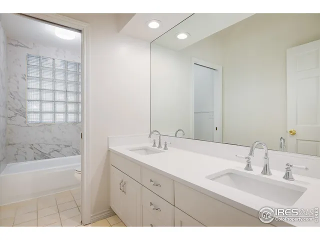 a view of sitting area on roof deck