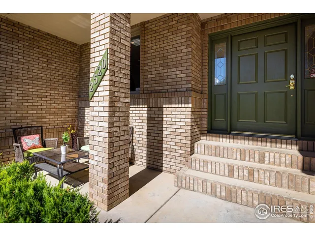 a view of an outdoor space