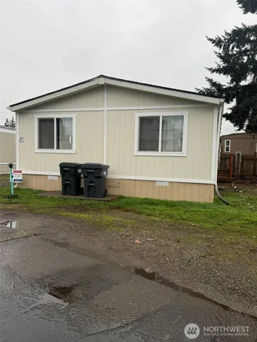 a front view of house with yard