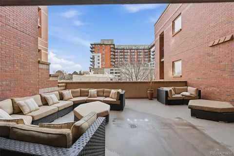 $474,900 | 1975 Grant Street, Unit 813, Denver, CO 80203