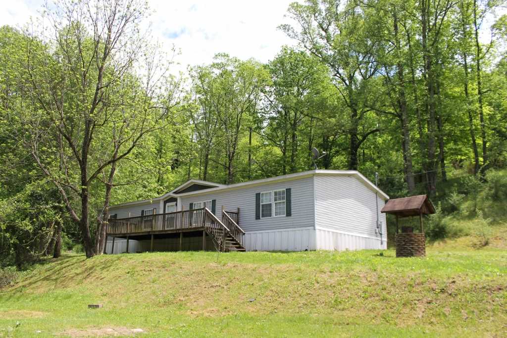 157 Lower White Oak Road Ashford, WV 25009 - Photo 1 of 29 Gallery Image 1