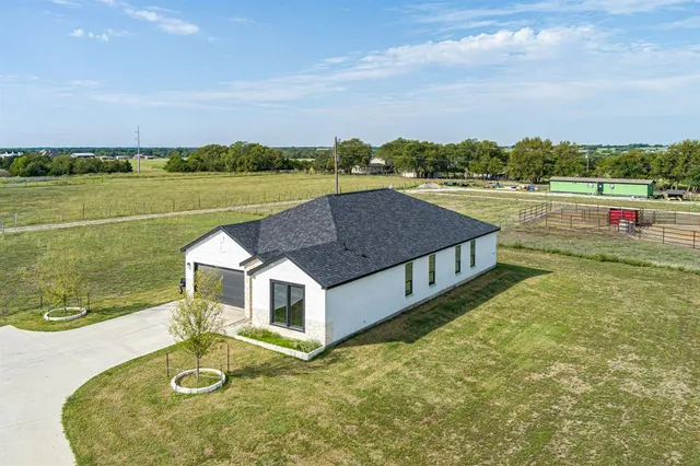 $2,600 | 19493 Fm 981, Leonard, TX 75452