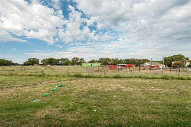 $2,600 | 19493 Fm 981, Leonard, TX 75452