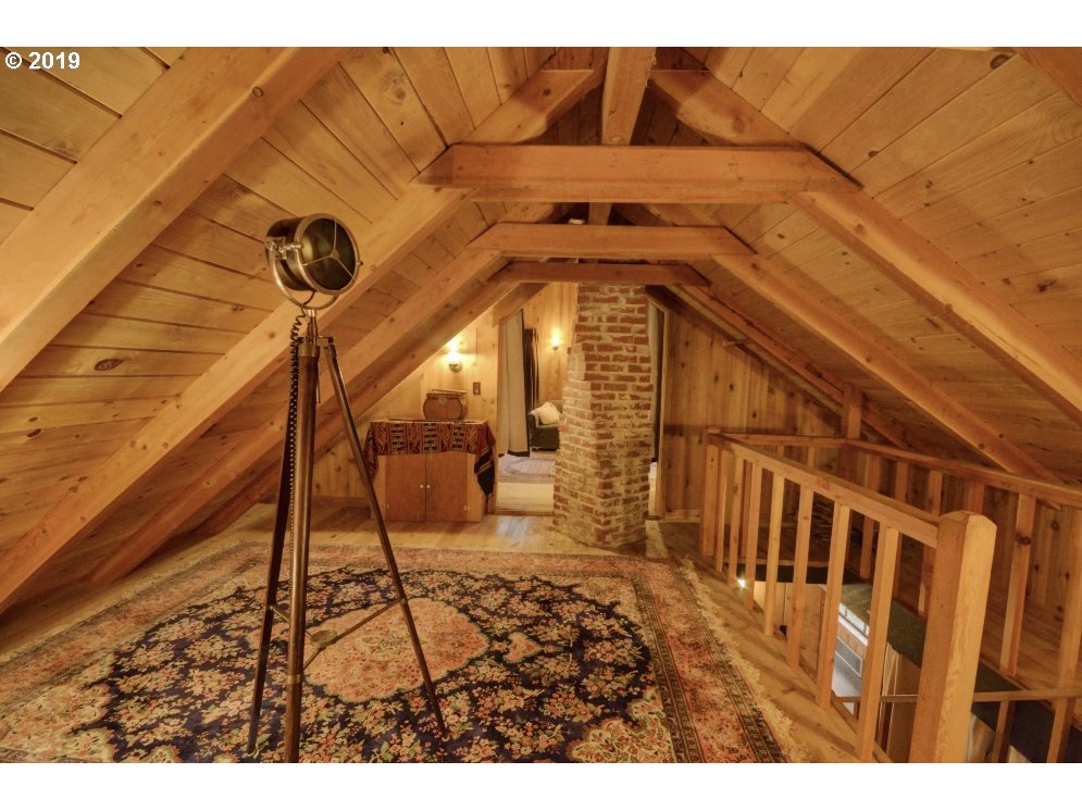 75790 East Road 28 Rhododendron, OR 97049 - Photo 17 of 28 Gallery Image 17