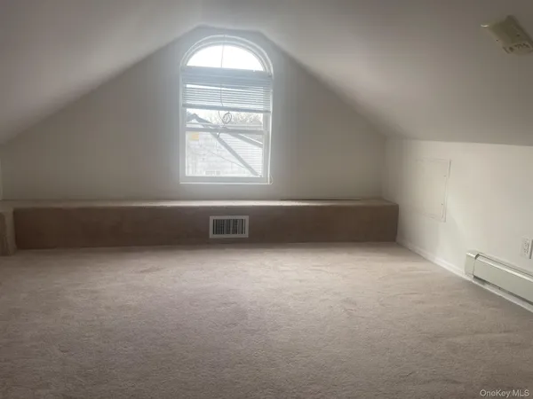 $6,250 | 314 Main Street, East Rockaway, NY 11518