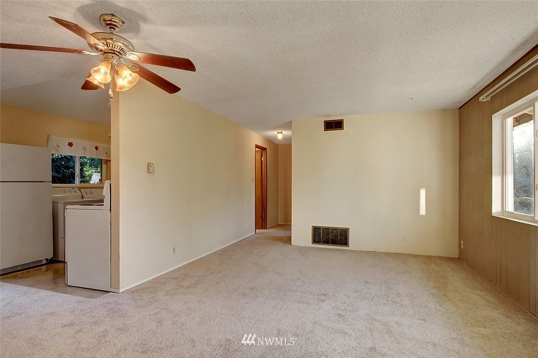 3901 Northeast 22nd Street Renton, WA 98056 - Photo 5 of 18
