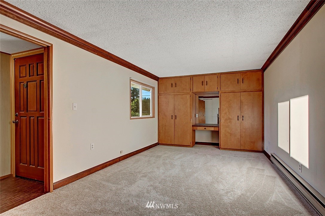 3901 Northeast 22nd Street Renton, WA 98056 - Photo 9 of 18