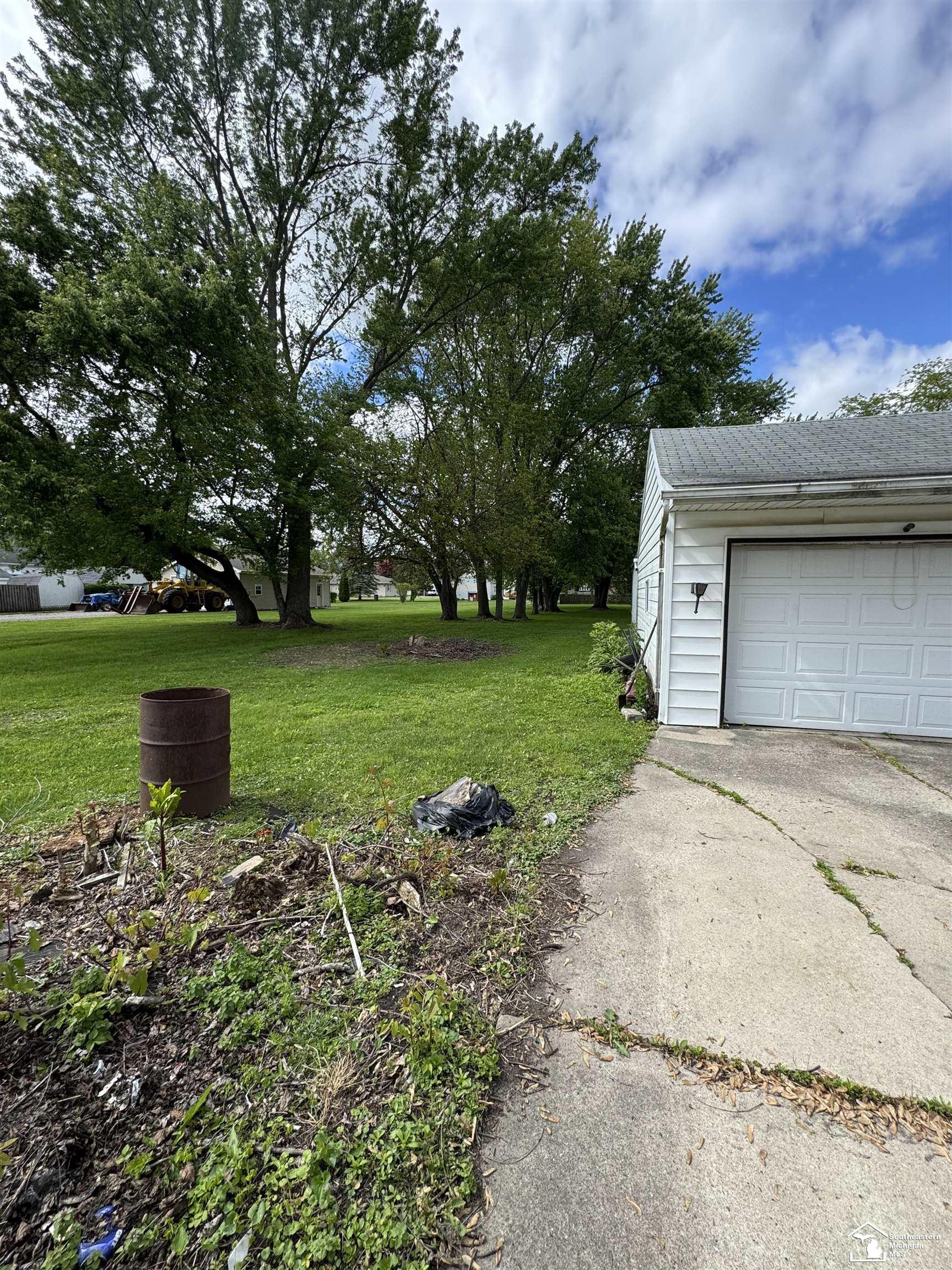 2044 Erie Road Erie, MI 48133 - Photo 10 of 39