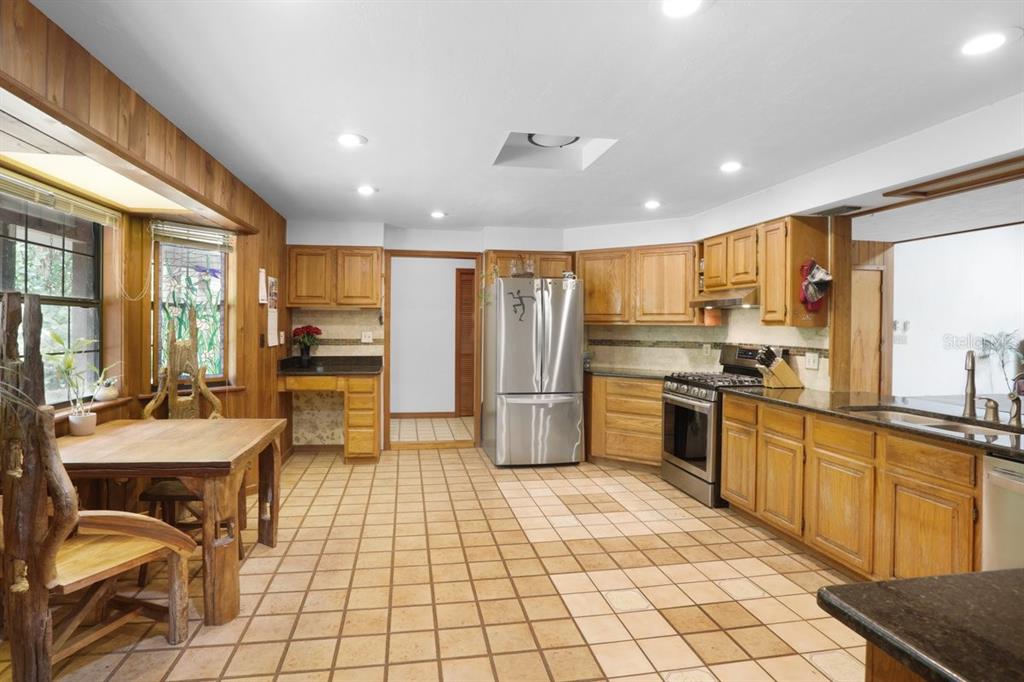 22731 Northwest 91st Court Road Micanopy, FL 32667 - Photo 11 of 56