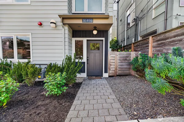 $1,185,000 | 3649 Francis Avenue North, Unit B, Seattle, WA 98103