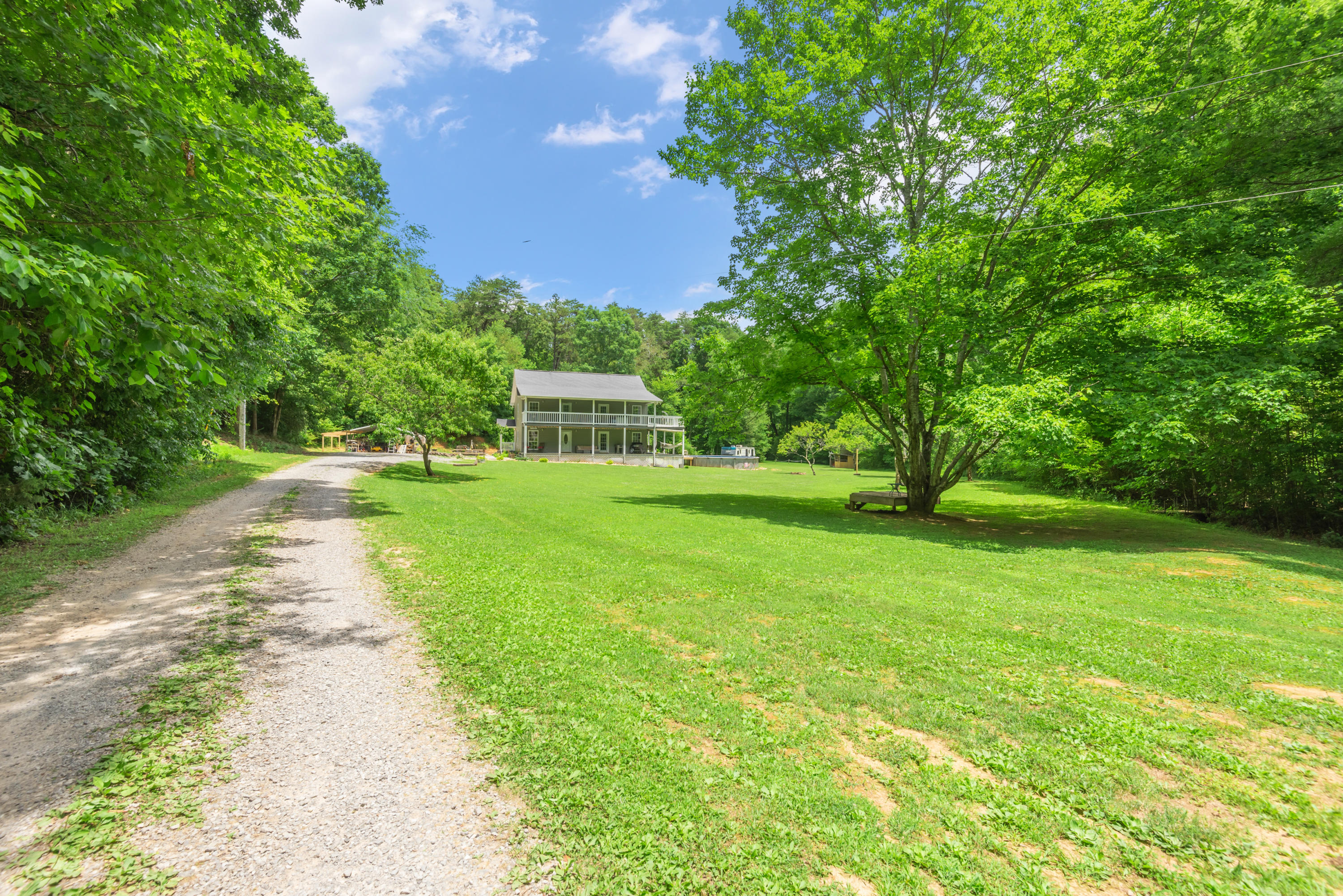 172 Hull Road Madisonville, TN 37354 - Photo 4 of 33 C505C312-5B1C-4079-8163-F9AE35AA1663