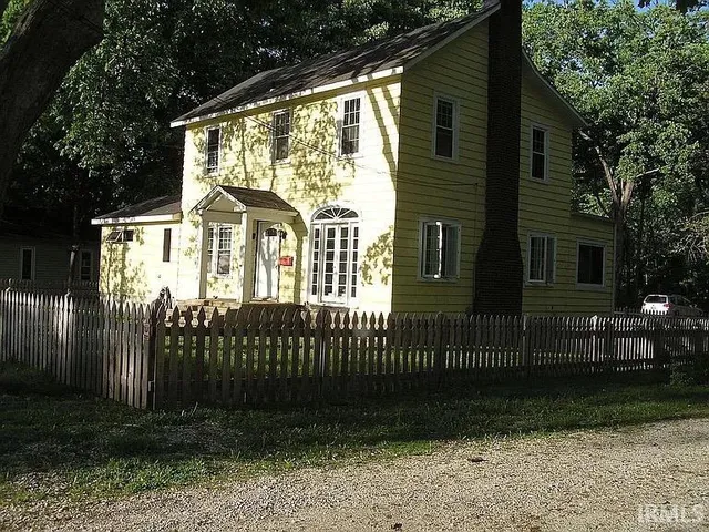 $330,000 | 525 South Calumet Road, Chesterton, IN 46304