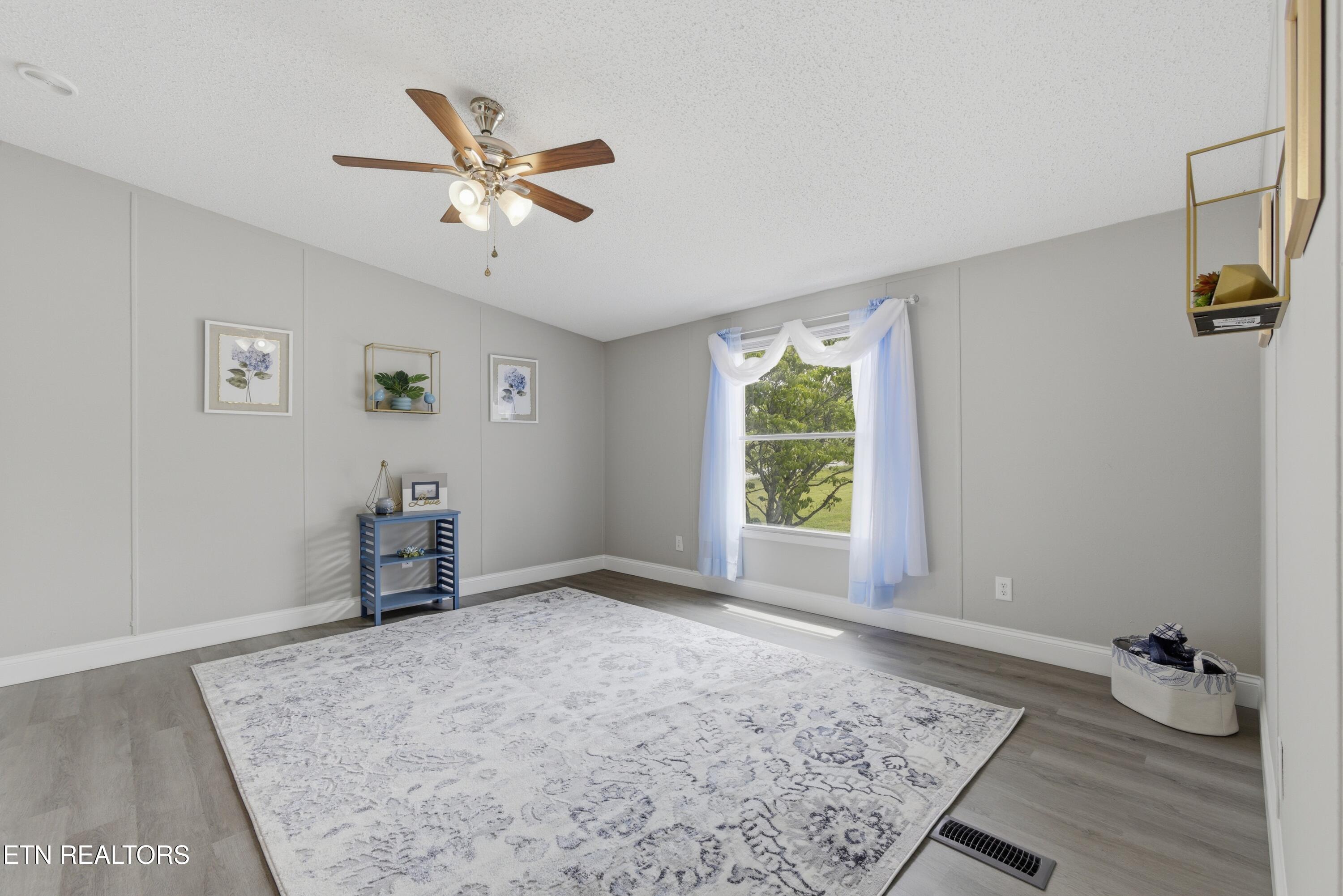 270 Brown Road Oakdale, TN 37829 - Photo 32 of 51 1N9A4811