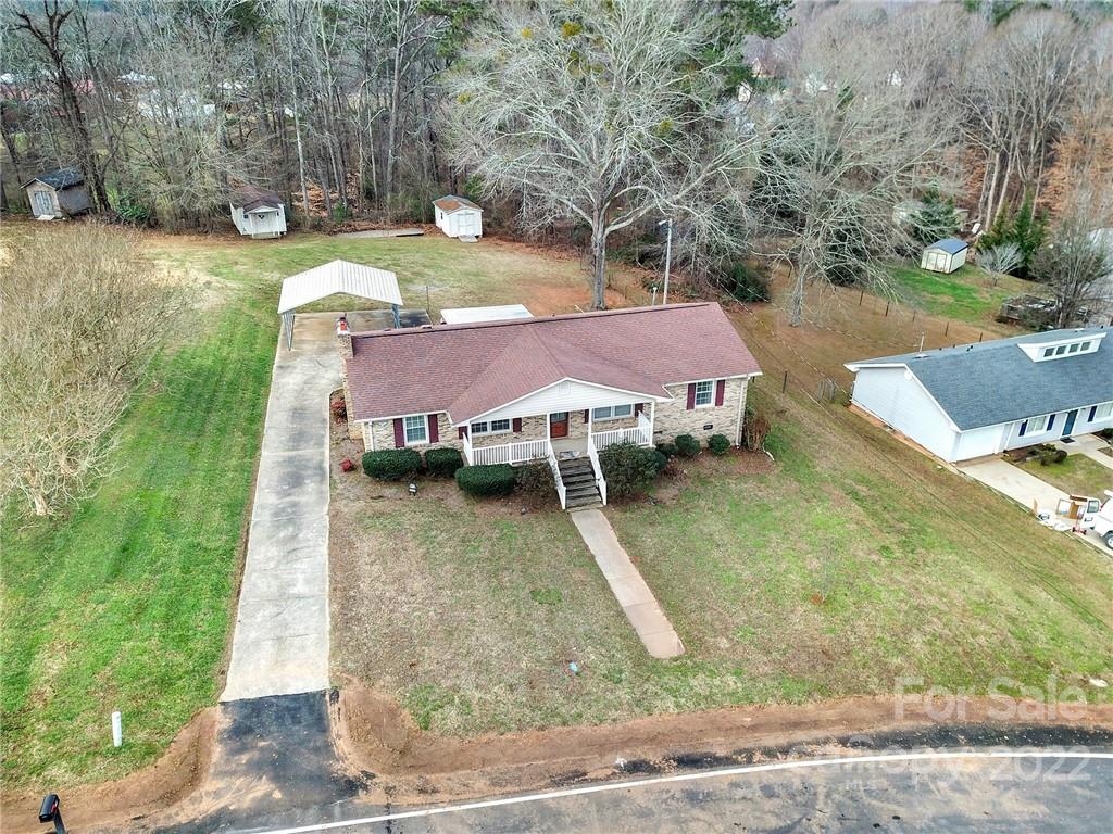 311 Maple Street, Unit 7 Union, SC 29379 - Photo 31 of 34 a view of a house with a yard