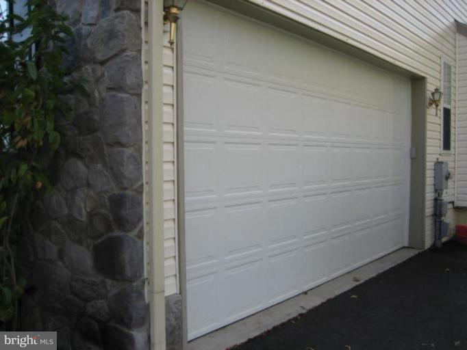 9723 Hall Road Frederick, MD 21701 - Photo 7 of 9 Garage 1