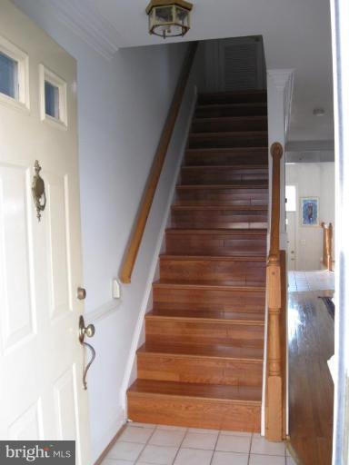 3094 South Glebe Road, Unit 3094 Arlington, VA 22206 - Photo 3 of 26 Entrance Foyer