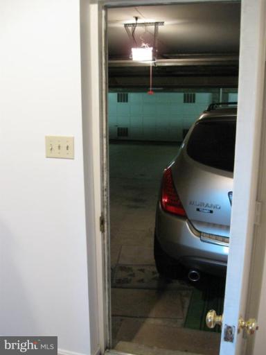 3094 South Glebe Road, Unit 3094 Arlington, VA 22206 - Photo 22 of 26 Two-car garage