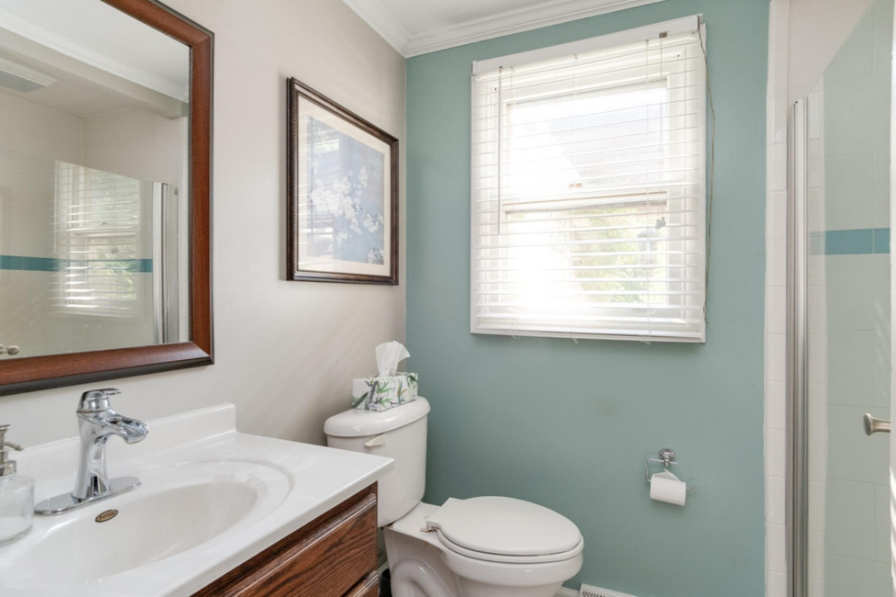 1301 Northampton Road Kalamazoo, MI 49006 - Photo 13 of 27 1301 Northampton-8