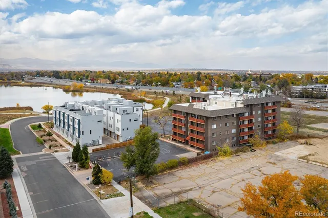 a view of a terrace with sitting area