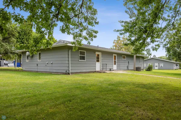 $615,000 | 512 2nd Street Northwest, Lamoure, ND 58458