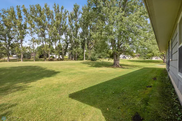 $615,000 | 512 2nd Street Northwest, Lamoure, ND 58458