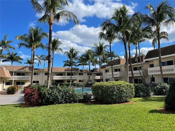 $1,900 | 14500 Southwest 88th Avenue, Unit 151, Palmetto Bay, FL 33176