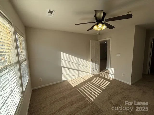 $1,650 | 938 Plaza Walk Drive, Charlotte, NC 28215